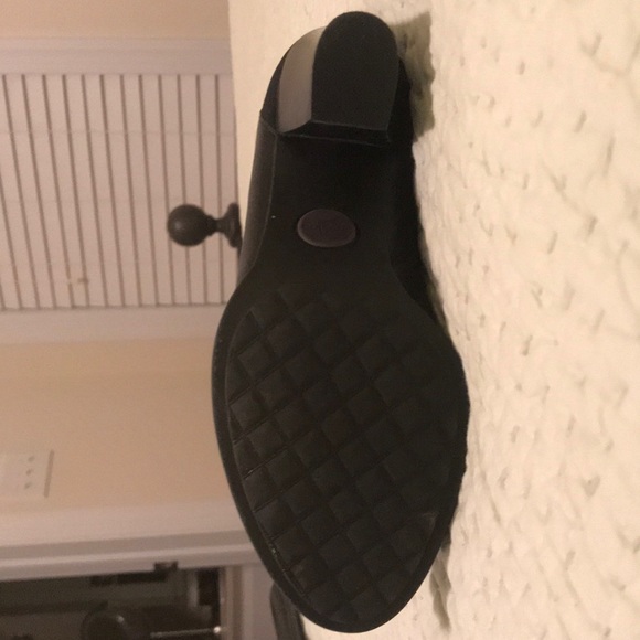 Me Too, Black Leather Knee High Boot - Picture 3 of 5